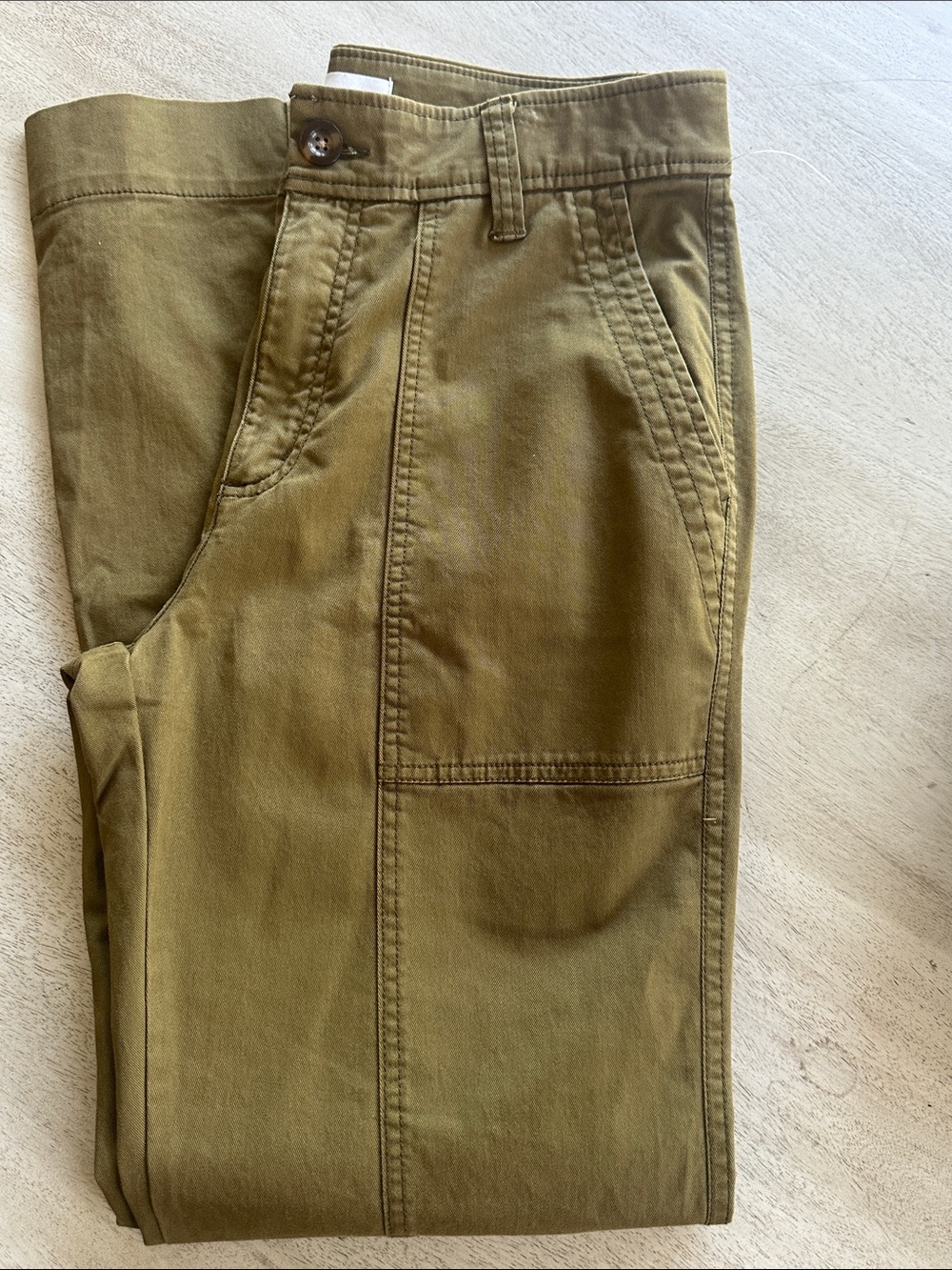 Old Navy Wide-Leg Utility Pants in Olive - Picture 8 of 8